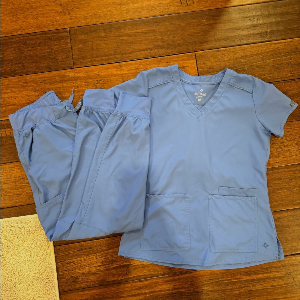 Ceil blue scrub set